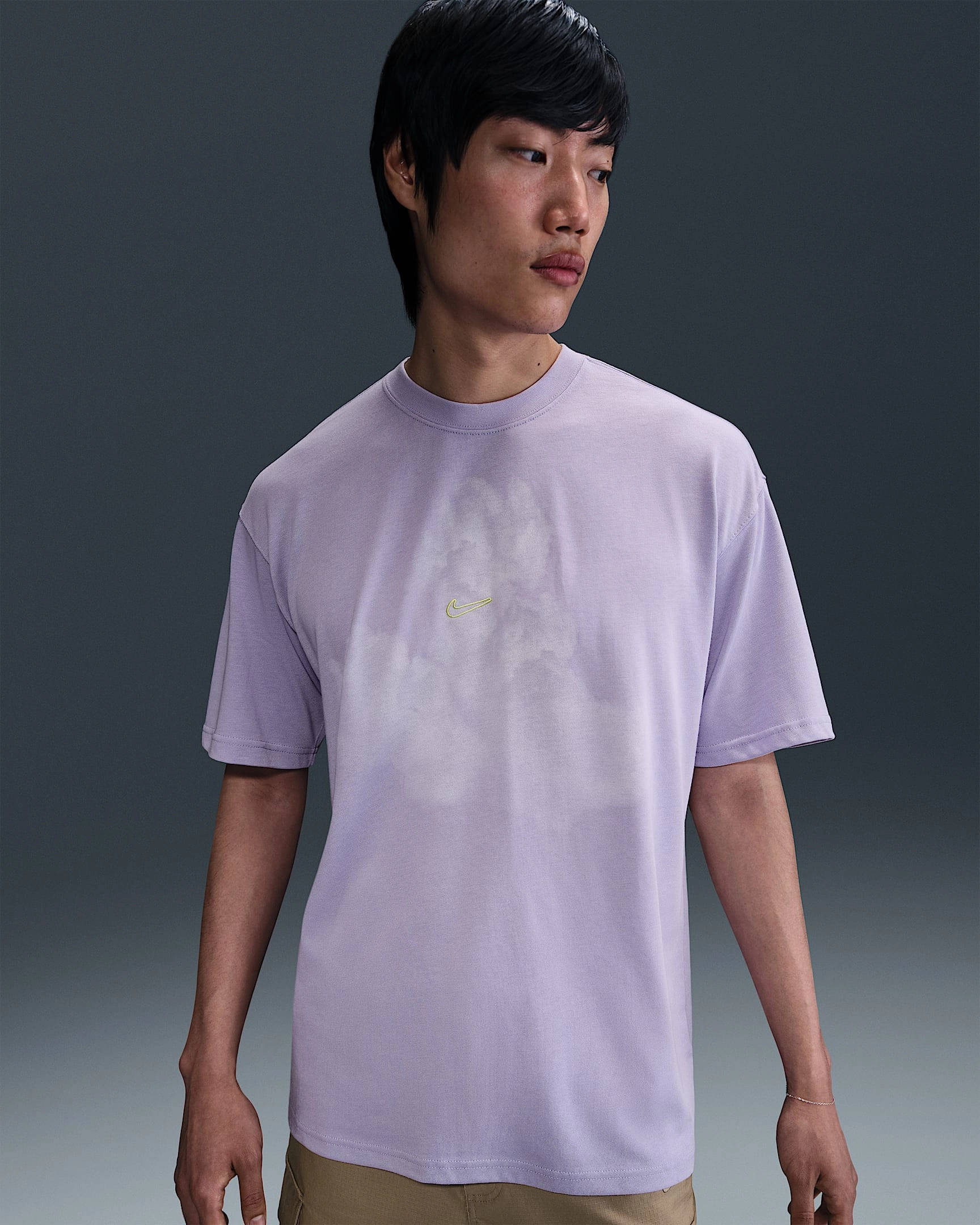 Nike Sportswear Max90 T-Shirt: Der ultimative Streetwear-Style für dich! Unschlagbarer Komfort trifft auf ikonisches Design. Hol dir jetzt dein Max90 Shirt!