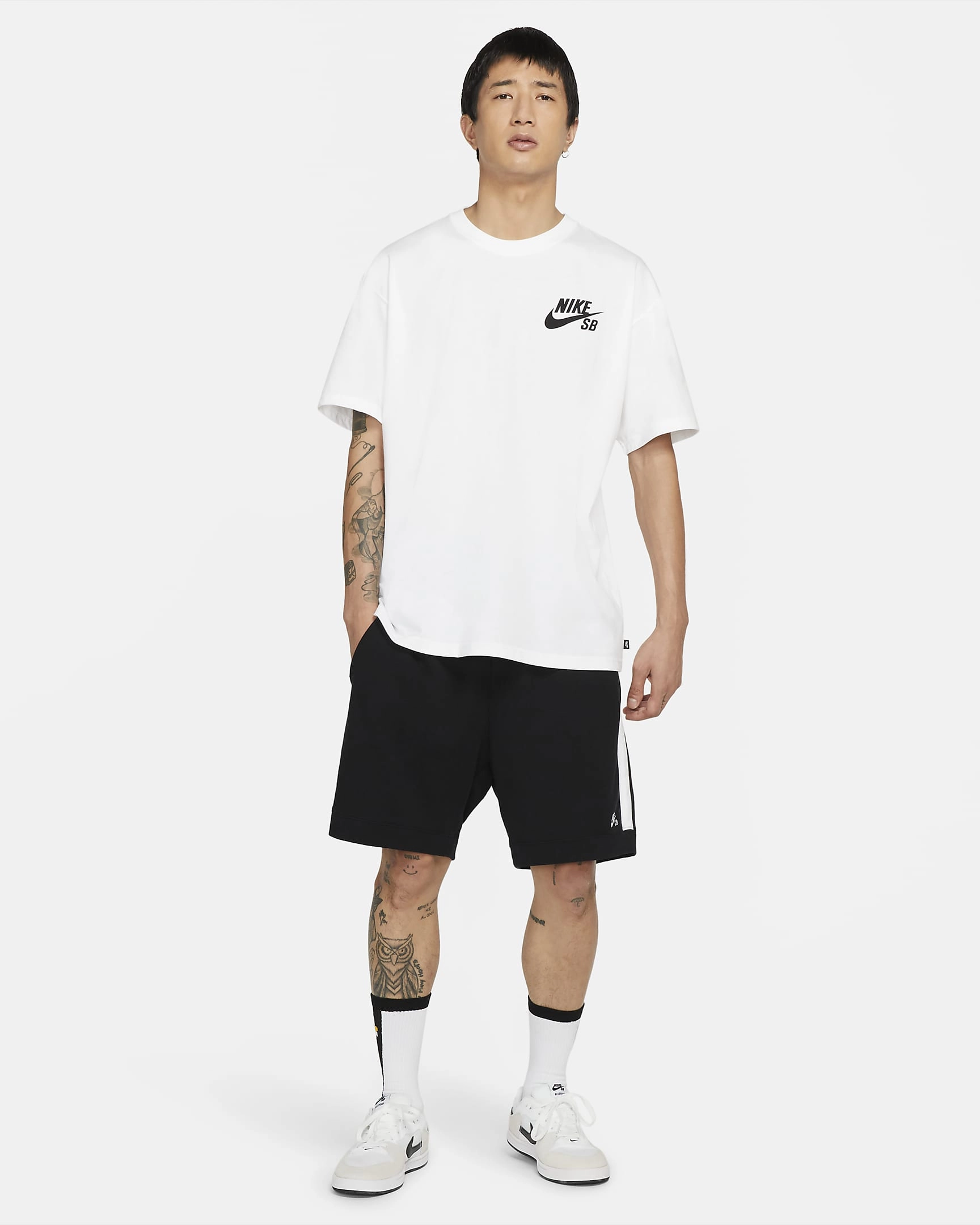 Nike SB Logo Skate T-Shirt: Dein Style, dein Ride. Streetwear-Ikone, sofortiger Kultstatus. Jetzt bestellen!